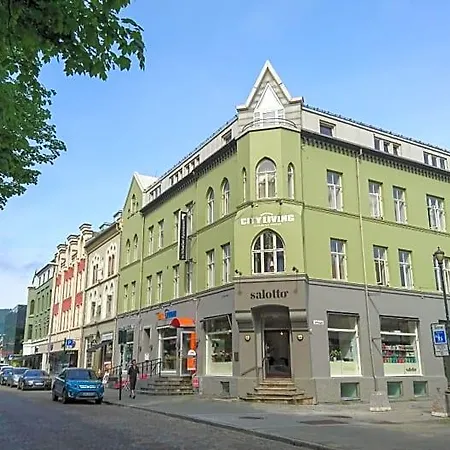 Living Scholler Hotel 3*