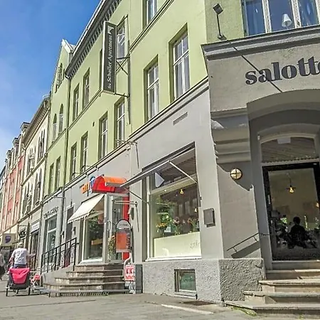 Living Scholler Hotel