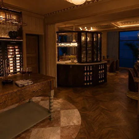 Living Scholler Hotel 3*