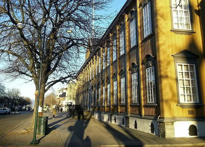 Living Scholler 3*